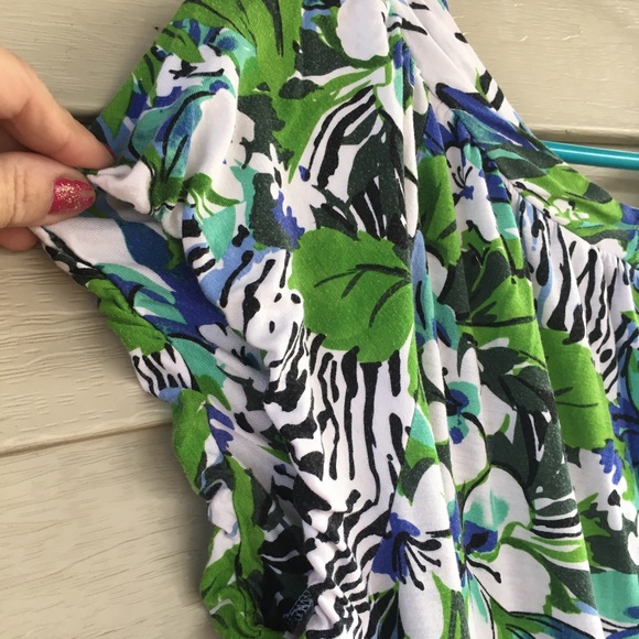 Woman’s floral - Zebra 🦓 Print Top - Picture 4 of 9